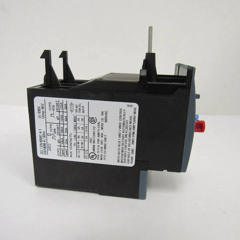 Side view of Thermal Overload Relay 3RU2126-4BB0 for motor protection, adjustable 14 to 20 amp current response, industrial grade.