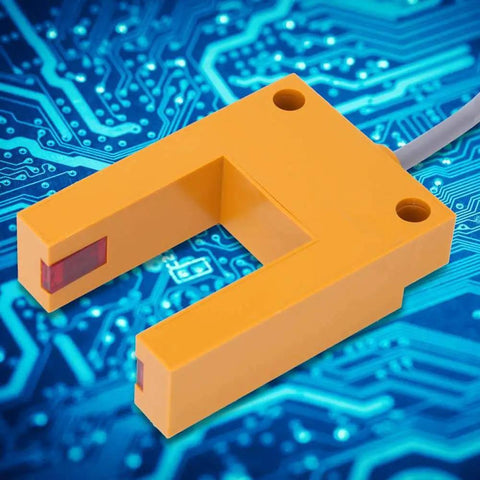 DC 10 To 30V Photoelectric Sensor Switch NPN 3 Wire U Shaped Photocell Sensor on circuit board