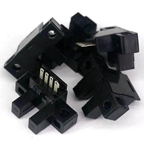 NPN Slotted Optical Switch 5mm Photoelectric Sensor DC5 To 24V 100mA EE SX671 piles for makers, DIY projects, and automation.