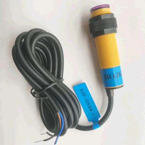 Photoelectric Sensor Switch E3F-DS30C4 Diffuse Reflection Type, cable and sensor view.