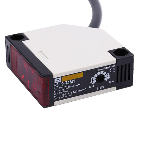 Photoelectric Sensor Switch With Square Lens E3JK R4M1 AC 90 To 250V 3A showing front view with detection details