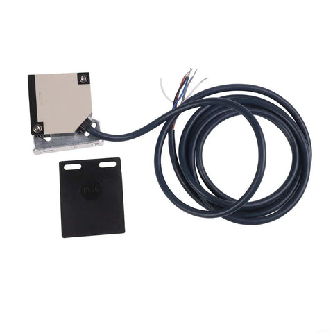 Reflector Photoelectric Sensor Switch With Infrared Beam Detection, IP54 ABS Housing, 4m Sensing Range, Industrial Automation