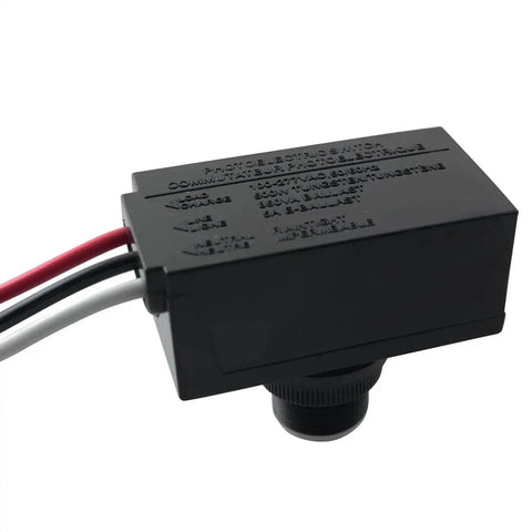 Smart Outdoor Light Control Switch With Photoelectric Dusk To Dawn Sensor for street lights and floodlights IP65 weatherproof device