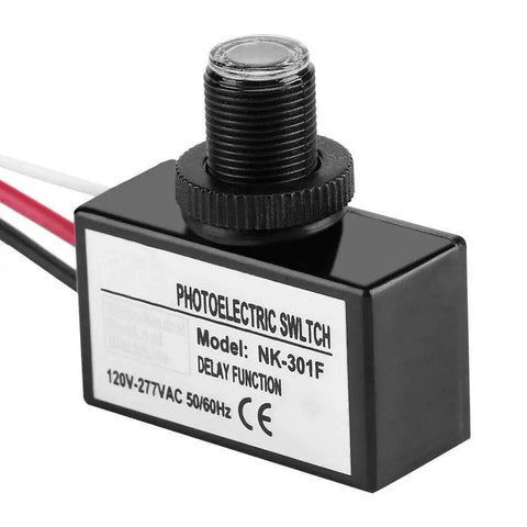 Smart Photoelectric Sensor Switch With Auto On Off For Lighting Fixtures 120V-277V AC Night Day Illumination Detection close-up