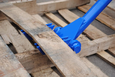Deluxe Steel Pallet Buster With 41 Inch Handle For Easy Pallet Disassembly And Dock Board Removal, Articulating Head Prevents Wood Splitting, Heavy Duty Construction, Blue