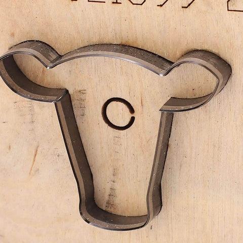Bull Head Leather Cutting Die Knife For DIY Crafts And Leather Projects Wood Cross Cutting Tool 45 X 35 Mm by Natudeco, front view