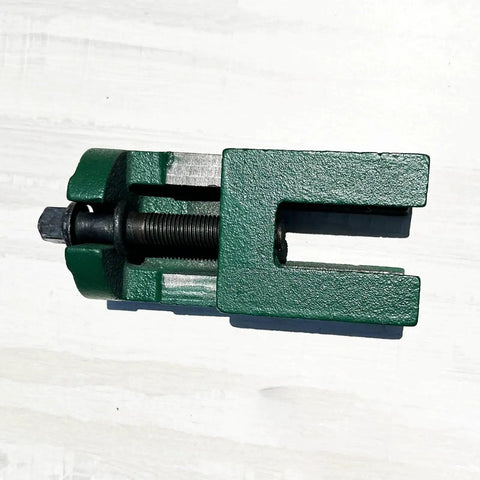 Heavy Duty Cast Iron Machine Leveling Feet Pads Set with 4 adjustable pads, supports up to 2 tons, green cast iron construction