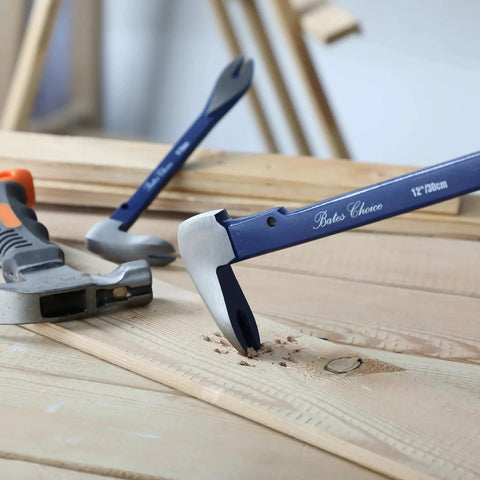 Two durable cat's paw nail pullers deliver strong leverage for removing nails, tacks, and staples from wood, flooring, and furniture