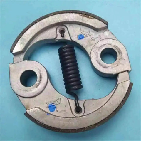 Clutch Assy 22000-ZVA-003 for BF2B BF2D BF2.3 Marine & More 4T 2HP 2.3HP outboards shoes spring assembly close-up