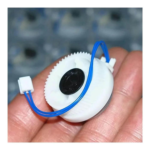 Electromagnetic Clutch DC 24V High Torque Clutch for 6mm D-Shaft held in hand, showing size and wiring details