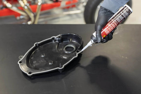 Application of RTV High Performance Silicone Sealant Gray 190 Ml For Flexible Gaskets And High Torque Applications on engine cover