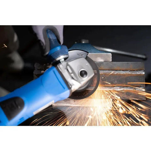 View Window Grinding Disc With Integrated Viewing Pane For Precise Grinding 5 Inch By 7/8 Inch SGP SteeloX Victograin Ceramic in use