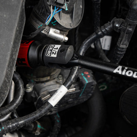 Heavy Duty Half-Inch Drive 25-Inch Breaker Bar With 250-Degree Swivel Head Aiourx CR-MO Chrome Molybdenum Steel Extension in use