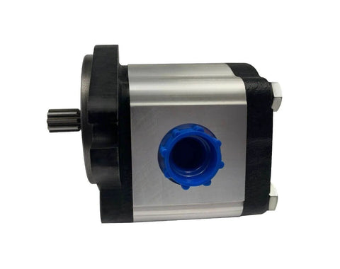Side view of Magister Hydraulic Gear Pump 9 Tooth Spline Shaft 0.38 CID, 3.29 GPM, CW Rotation, Cast Iron, SAE A 2 Bolts Flange