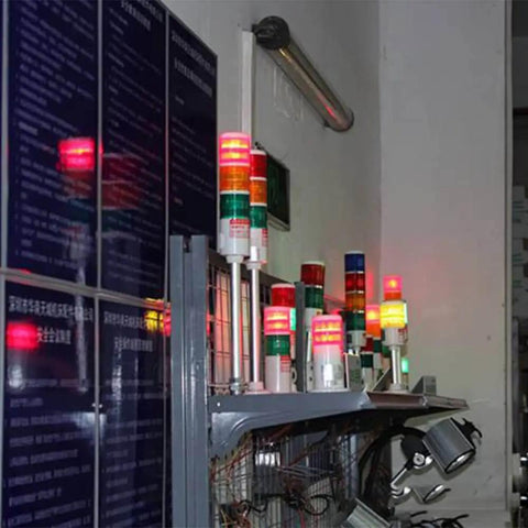 Industrial Signal Light Column LED Alarm Tower Light Indicator With Red And Green LEDs 90dB Audible Warning 24V AC 3W in use