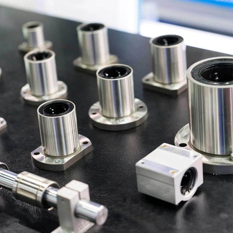 ✝️ Lmh30uu linear ball bearings 30mm bore dia 45mm OD 51mm long 6.5mm hole, 2pcs round flange linear motion bushing and accessories on table