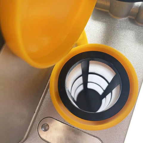 Close-up of 110V Automatic Lubrication Pump With Pressure Gauge For CNC Machines Lathe Milling 2L Reservoir