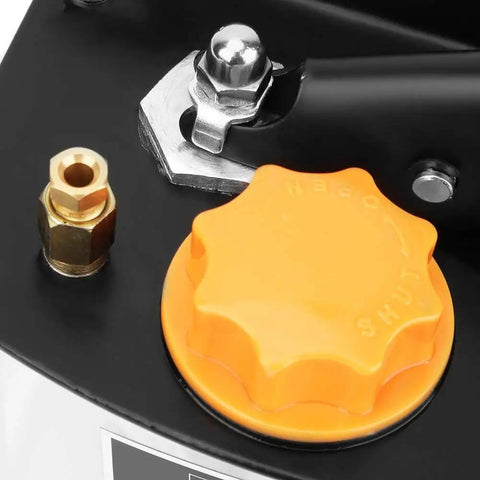 Close-up of Manual Right Hand Lubricating Pump for CNC Machine Tools 650CC Capacity with small piston and 4mm outlet design.