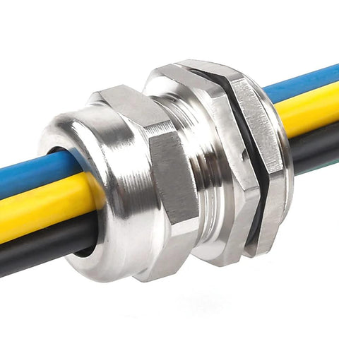 PG11 Metal Cable Gland Waterproof IP68 encasing cables, showing 5 to 10mm range and 18.6mm thread outside diameter, durable metal with rubber seal.