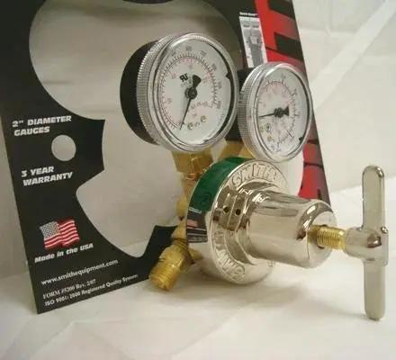 Oxygen Cylinder Regulator With CGA 540 Inlet And 9/16-18RH B Outlet showing dual gauges and brass fittings.