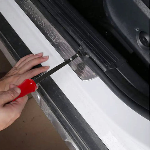 Pro Grade 1 Piece Fastener Remover for Car Panels and Doors Clip Puller Rivet Removal Tool for Auto Trim DIY Friendly