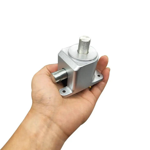 Right Angle Bevel Gearbox 1.5 Module 20 Teeth 90 Degree Drive Shaft 15mm for DIY, shown in hand for scale