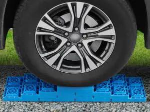 Heavy Duty RV Leveling Blocks 12 Pack With Storage Bag Stackable Interlocking Blocks for Single Wheel on gravel