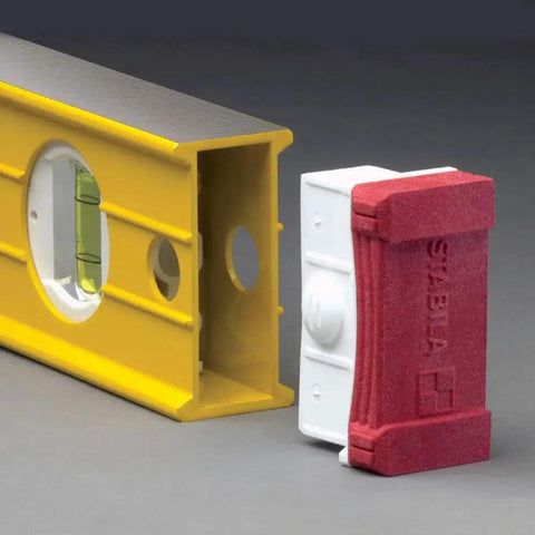 Stabila 32-Inch Builder's Level features a heavy-duty single-frame design with precision accuracy and German engineering close-up
