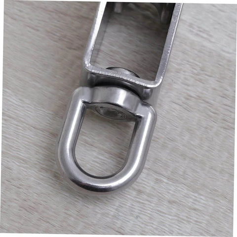 Close-up of a 32mm stainless steel single-sheaved pulley roller with swivel function, heavy-duty wire rope pulley for lifting systems.