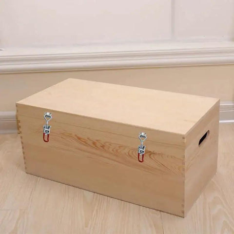 Wooden storage box secured with Heavy Duty Toggle Clamp Set MIKMAYTOO 4001 Quick Release Pull Latch With 150 Kg Holding Capacity.