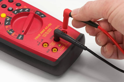 Connecting Twistguard Test Leads, 2 mm Diameter Probe Tips, to a multimeter for safe measurements in a lab setting