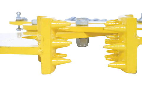 Close-up of Heavy Duty Double Scissor Pallet Puller For Easy Pallet Moving, 4 Inch Jaw Opening, 5000 Lb Capacity, steel construction.
